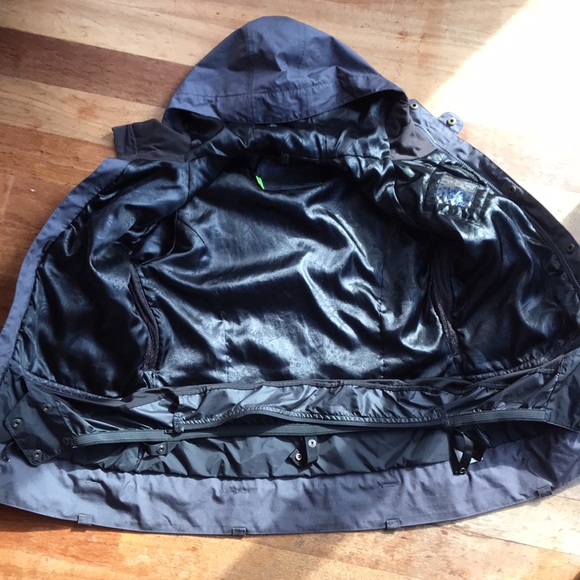 Women Burton Snow Jacket - Picture 3 of 5